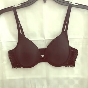 Black lace bra from Aerie